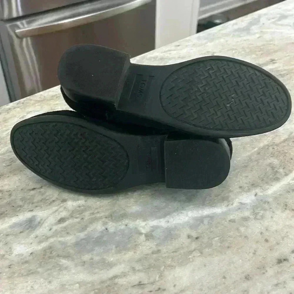 Toms: Solid Black Suede Deia Ankle Stacked Leather Heeled Booties Size 7 - Picture 9 of 10